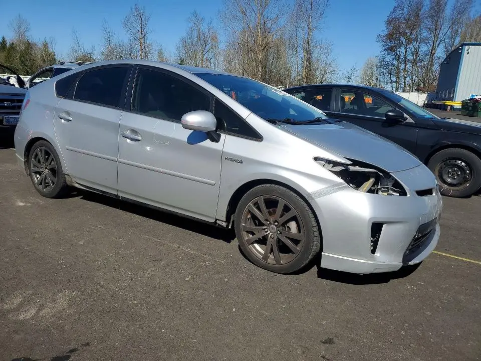 2014 TOYOTA PRIUS THREE  