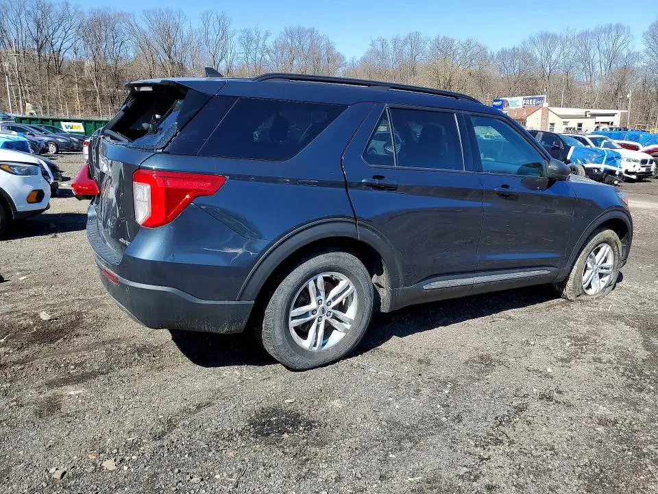 2022 FORD EXPLORER XLT  