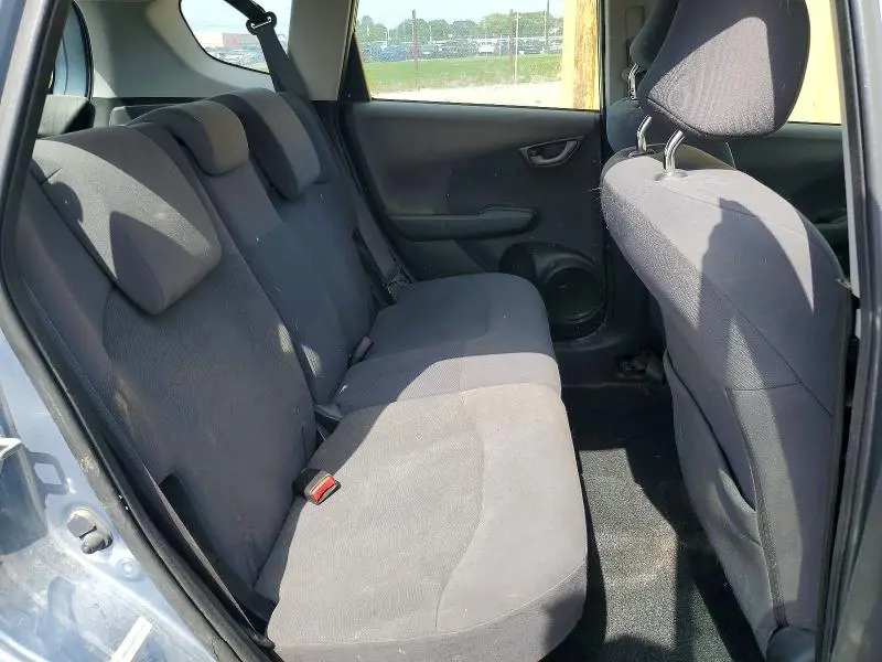2011 HONDA FIT   