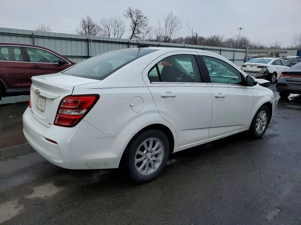 2018 CHEVROLET SONIC LT  