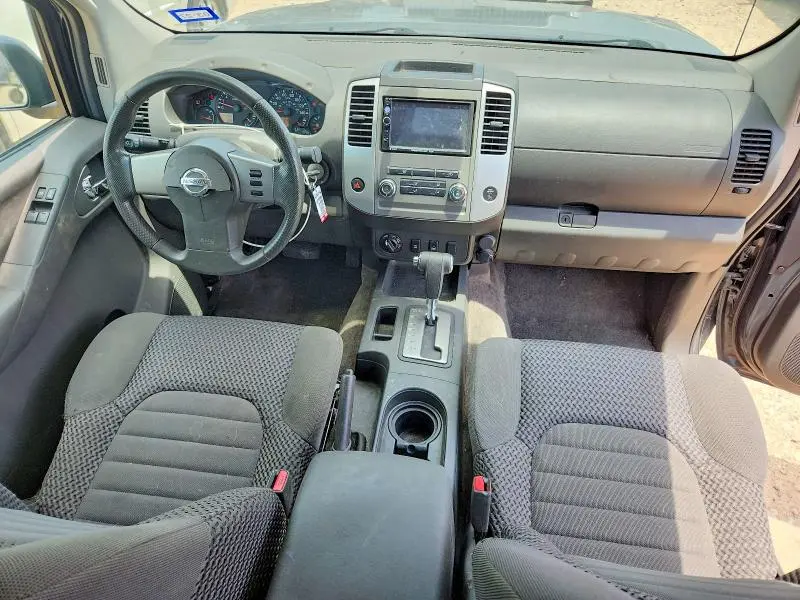 2011 NISSAN FRONTIER SV V6  