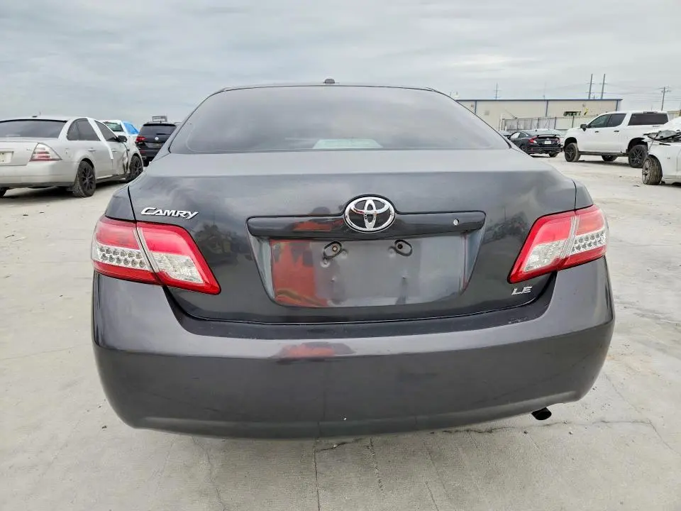 2010 TOYOTA CAMRY LE  