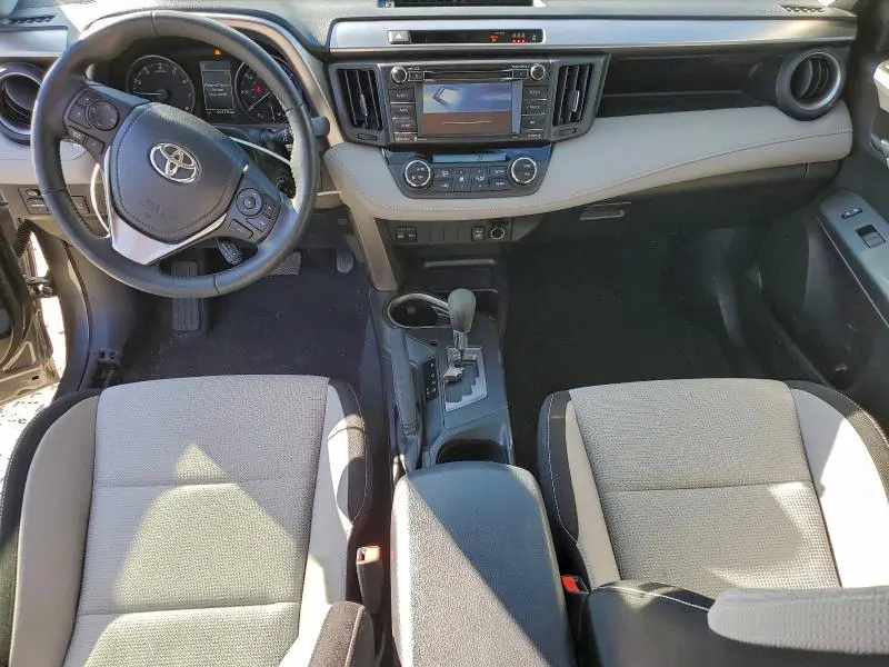 2017 TOYOTA RAV4 XLE  