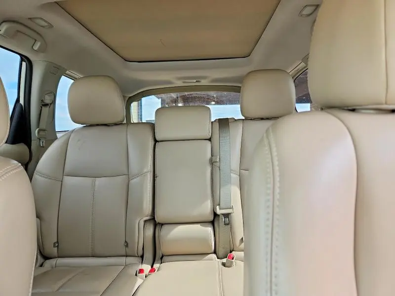 2017 NISSAN PATHFINDER SL  