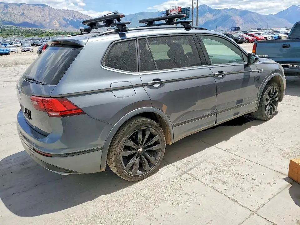 2021 VOLKSWAGEN TIGUAN SE  