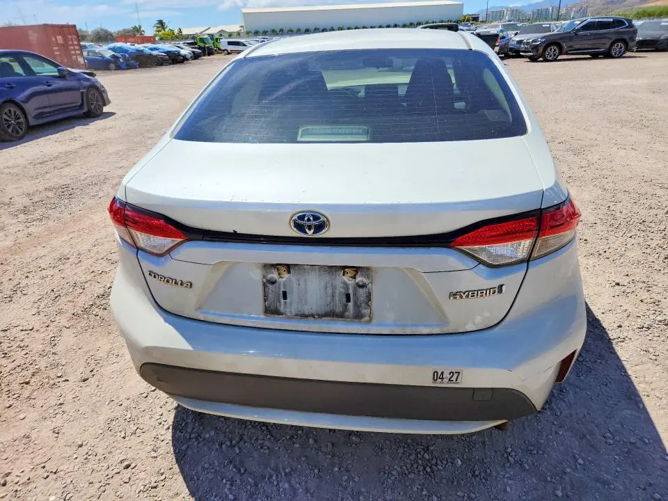 2021 TOYOTA COROLLA LE  
