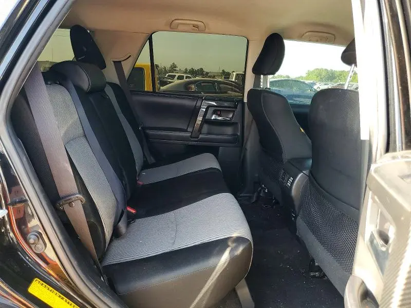 2018 TOYOTA 4RUNNER SR5  