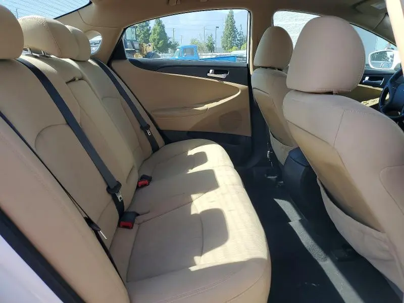 2011 HYUNDAI SONATA GLS  