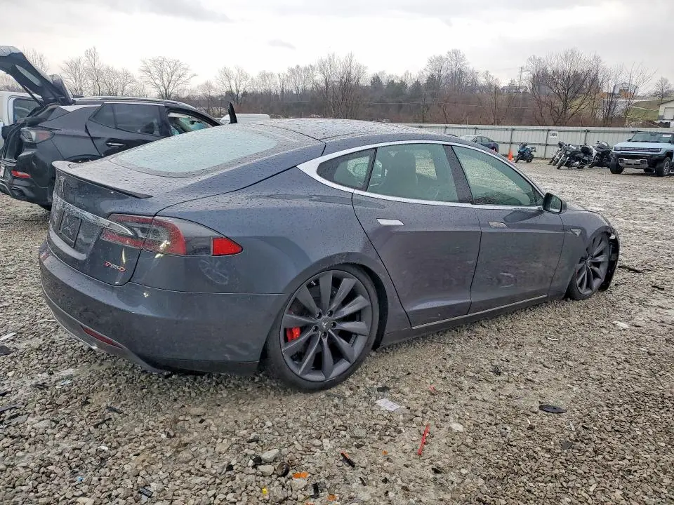 2015 TESLA MODEL S 85D  