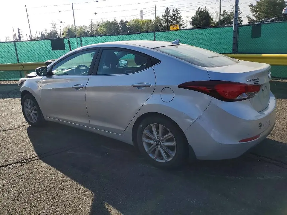 2015 HYUNDAI ELANTRA SE  