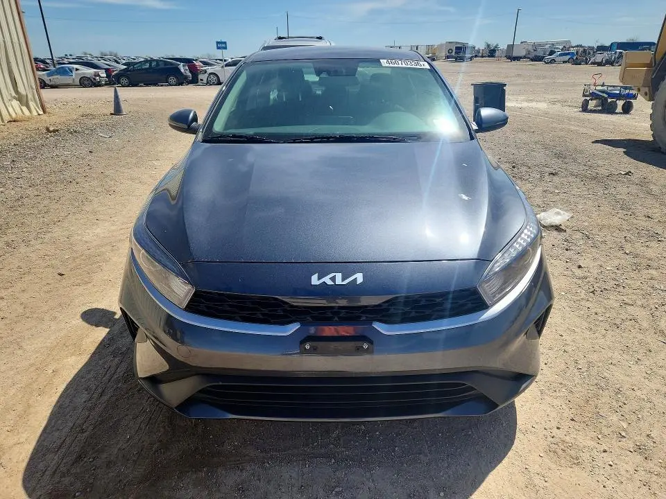 2024 KIA FORTE LXS  