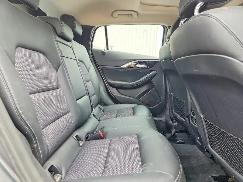 2019 INFINITI QX30 LUXE  