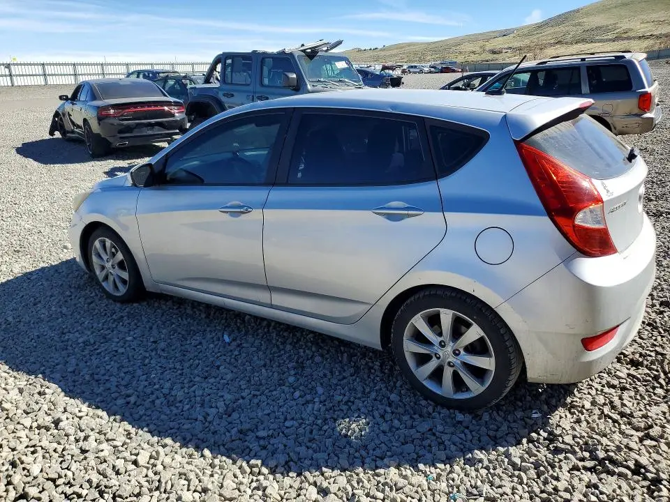 2012 HYUNDAI ACCENT SE  