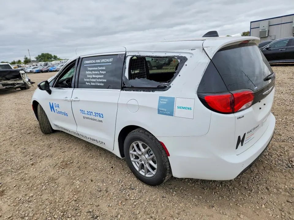2026 CHRYSLER VOYAGER LX  