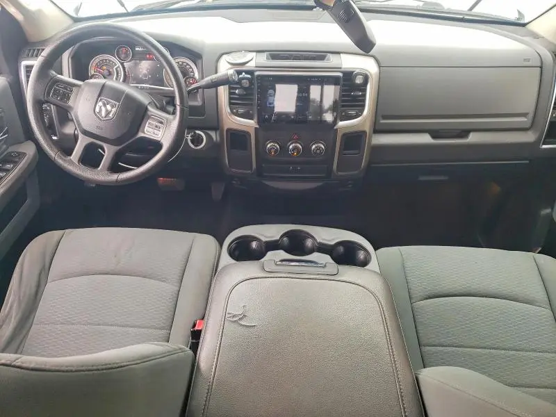 2013 RAM 1500 SLT  