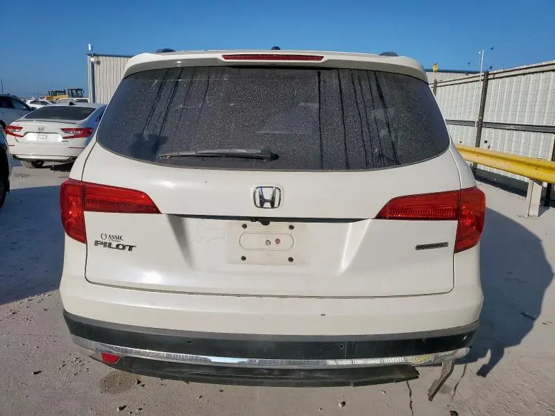 2017 HONDA PILOT TOURING  