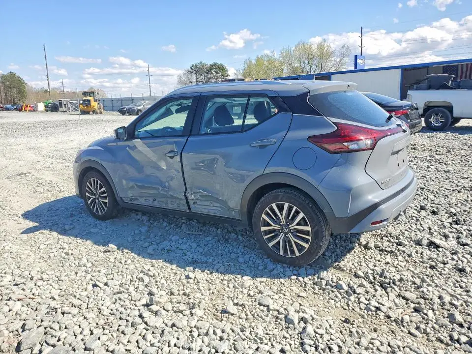 2021 NISSAN KICKS SV  