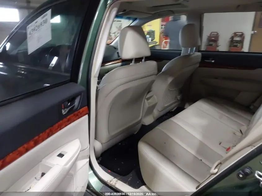 2010 SUBARU OUTBACK 2.5I LIMITED