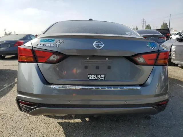 2022 NISSAN ALTIMA SV  