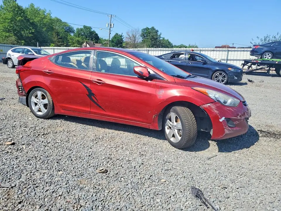 2013 HYUNDAI ELANTRA   