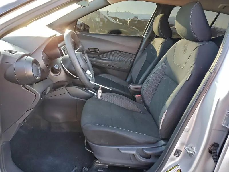 2020 NISSAN KICKS S  