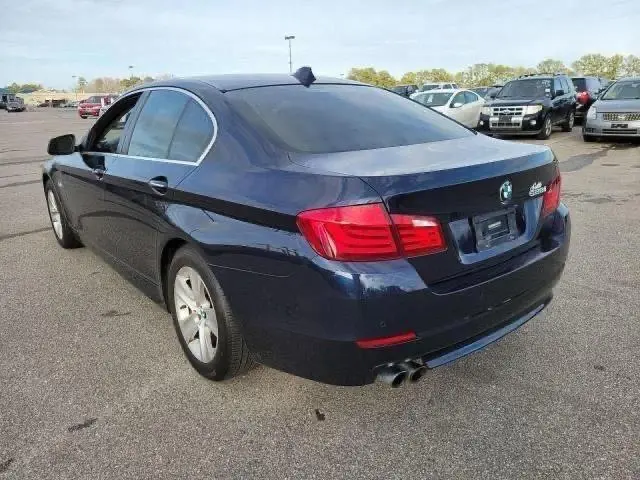 2011 BMW 528 I  