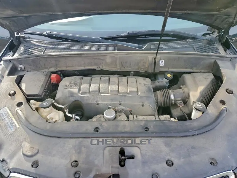 2010 CHEVROLET TRAVERSE LT  