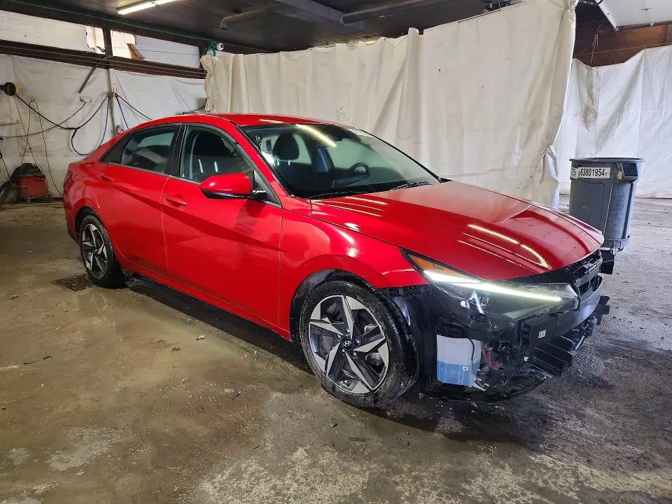 2023 HYUNDAI ELANTRA SEL  