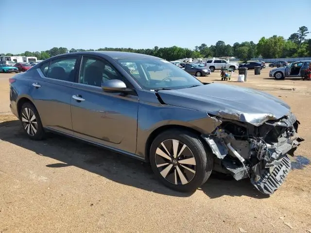 2022 NISSAN ALTIMA SV  