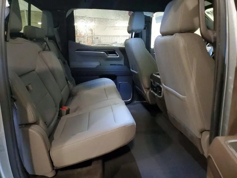 2026 GMC SIERRA K1500 SLT  
