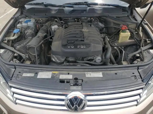 2016 VOLKSWAGEN TOUAREG SPORT  