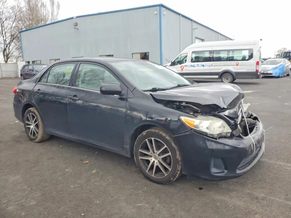 2013 TOYOTA COROLLA LE  