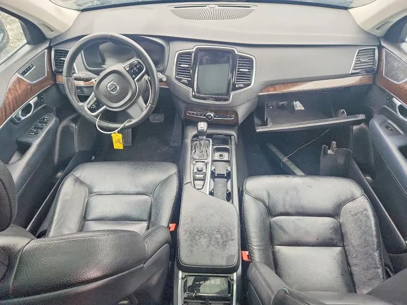2016 VOLVO XC90 T6  