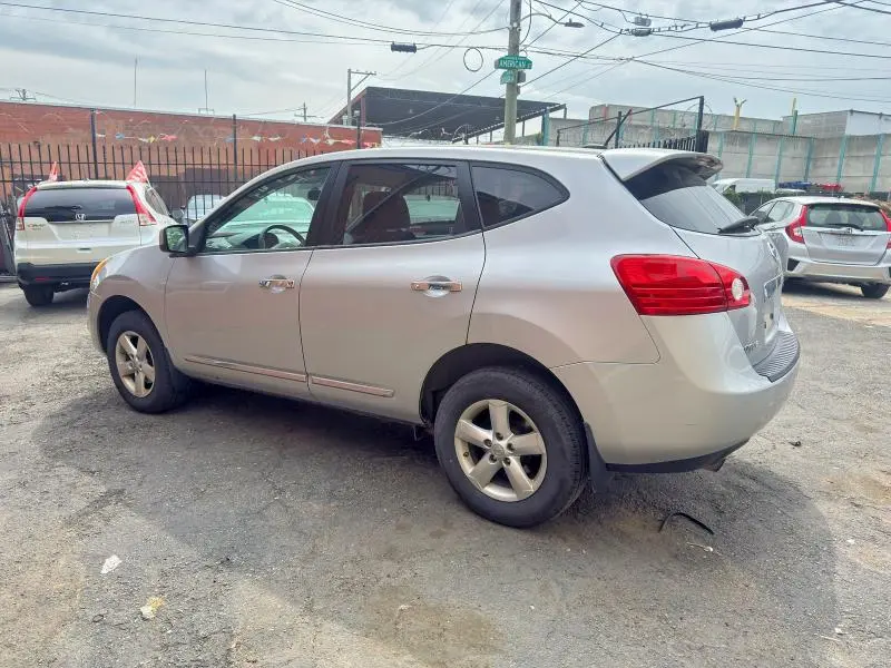 2013 NISSAN ROGUE S  