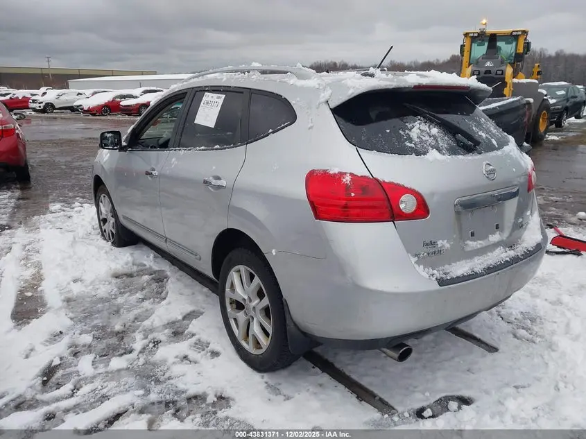 2011 NISSAN ROGUE SV