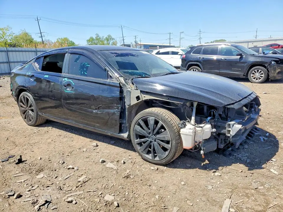 2020 NISSAN ALTIMA SR  