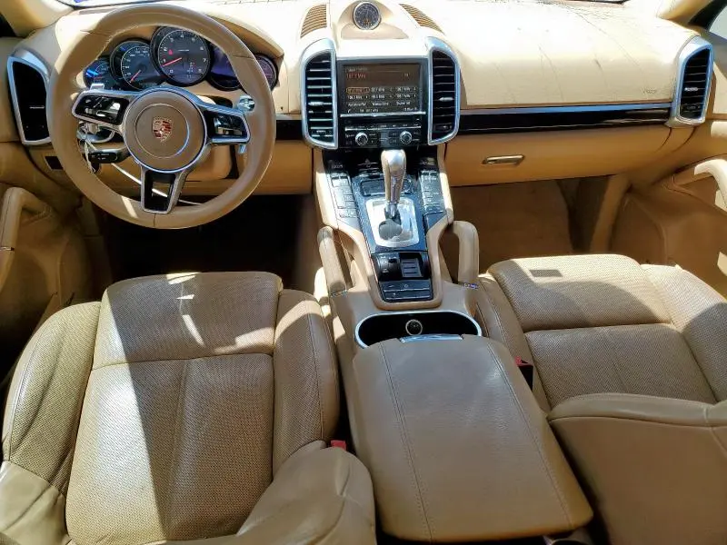 2016 PORSCHE CAYENNE   