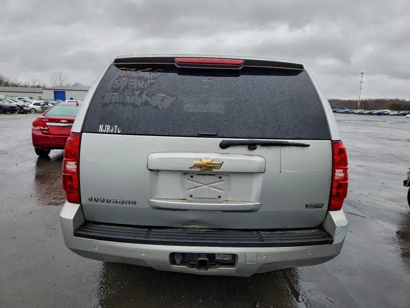 2011 CHEVROLET SUBURBAN K1500 LT  