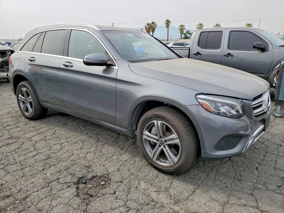 2019 MERCEDES-BENZ GLC 350E  