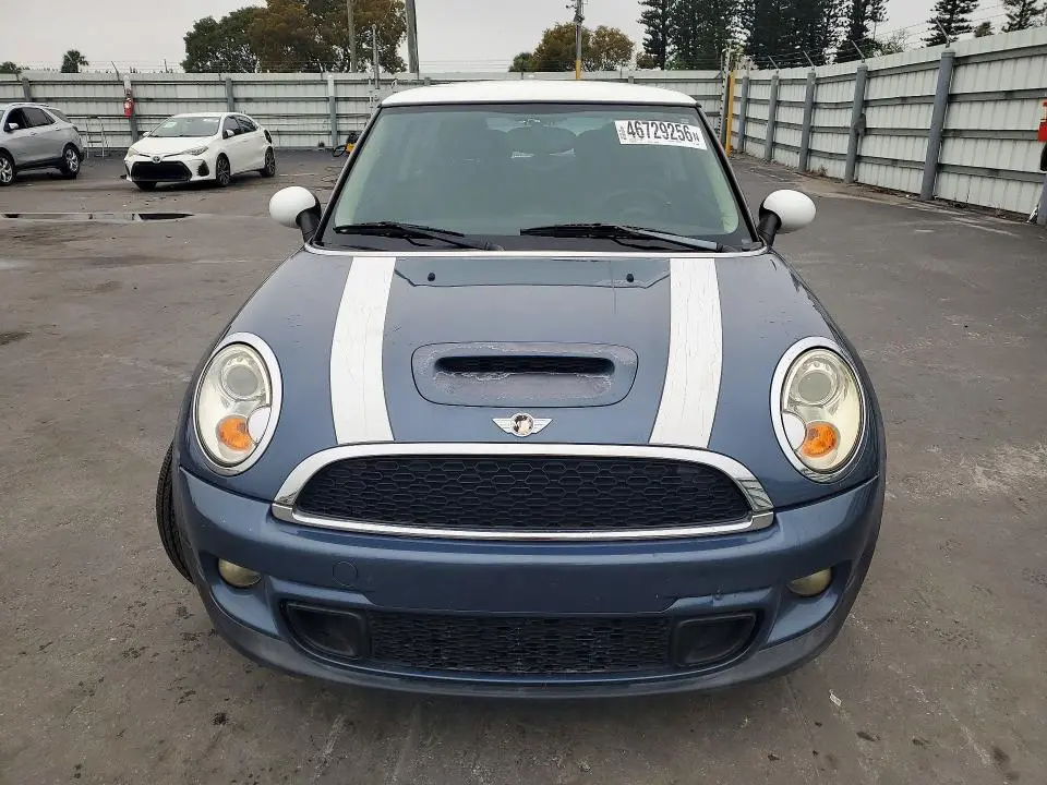 2011 MINI COOPER S  