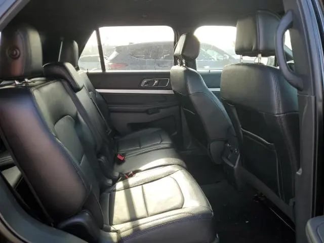 2017 FORD EXPLORER XLT  