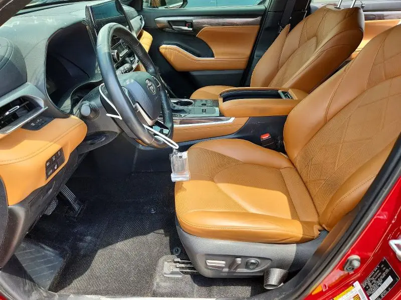 2024 TOYOTA HIGHLANDER PLATINUM  