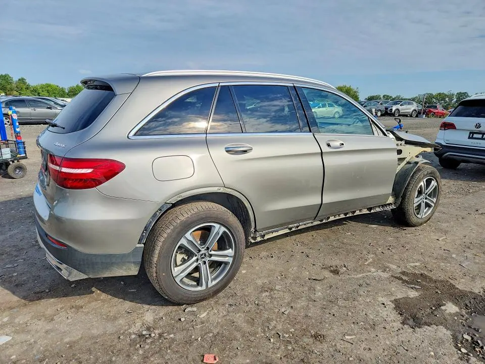 2019 MERCEDES-BENZ GLC 300 4MATIC  