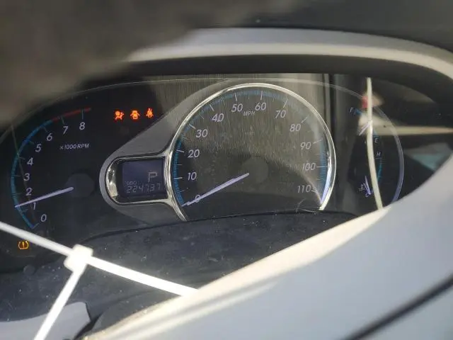 2011 TOYOTA SIENNA XLE  