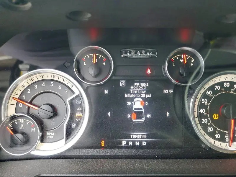 2016 RAM 1500 SLT  