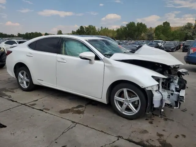 2017 LEXUS ES 300H  