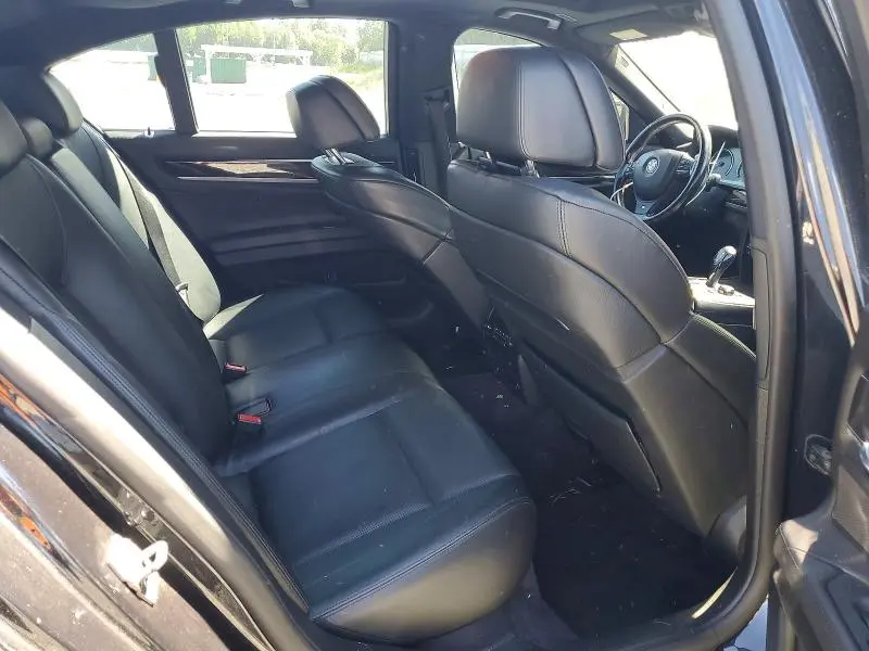 2011 BMW 750 XI  