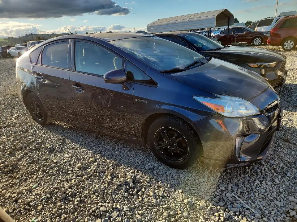 2015 TOYOTA PRIUS TWO  