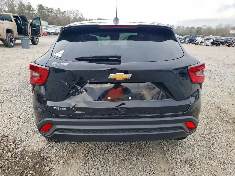 2025 CHEVROLET TRAX LS  
