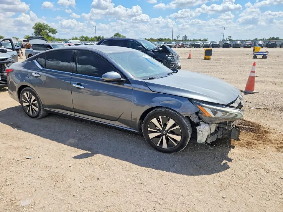 2019 NISSAN ALTIMA SL  